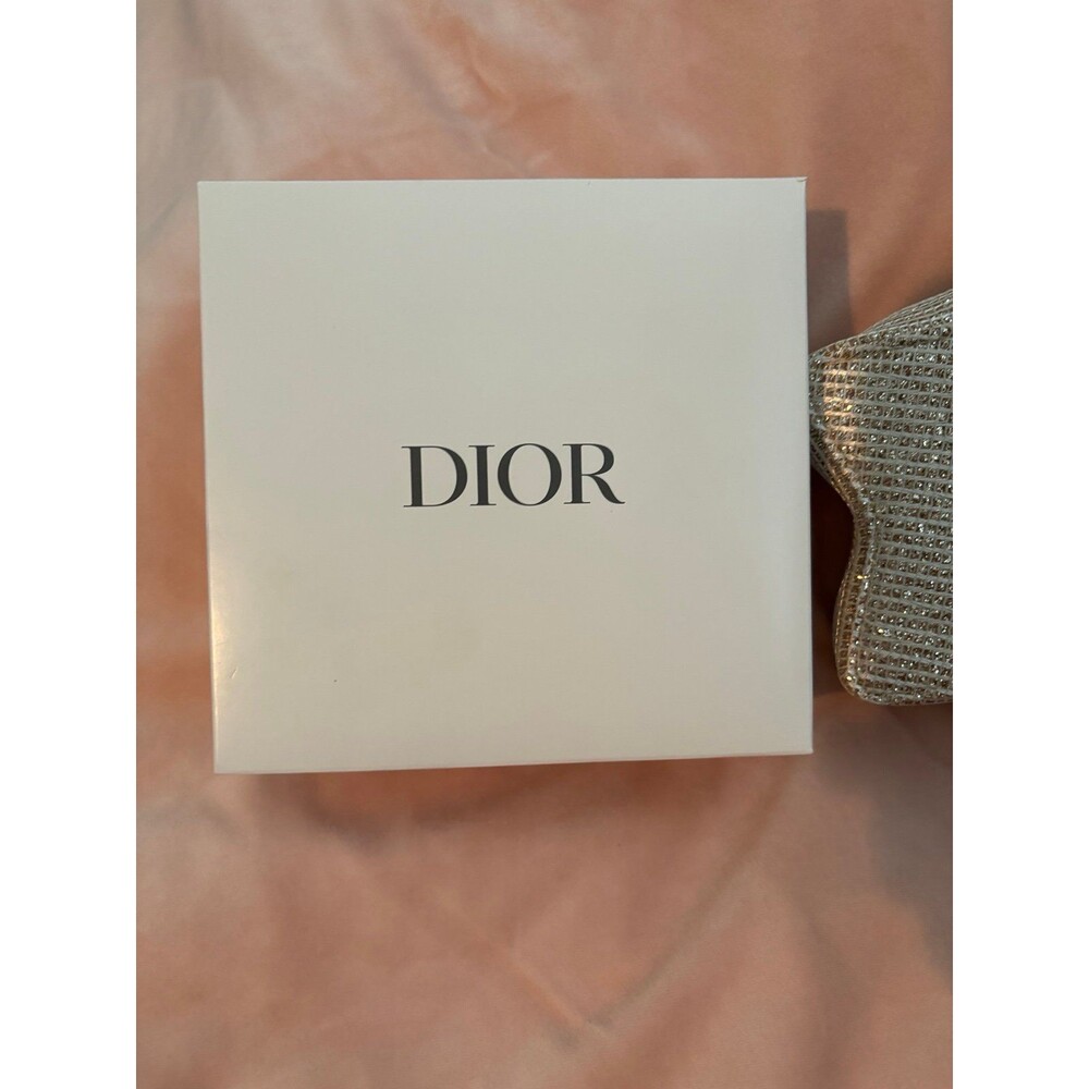 Dior gold Christmas Trousse - Picture 3 of 7
